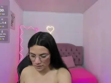 Chiara-tay  live sex cam