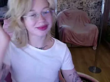 LolaHot  live sex cam