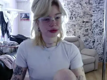 LolaHot  live sex cam