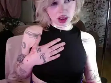 LolaHot  live sex cam