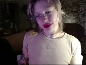 LolaHot  live sex cam