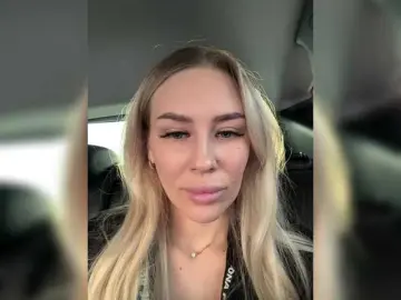 Lovensesgirl  live sex cam