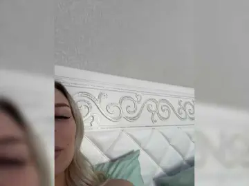 Lovensesgirl  live sex cam