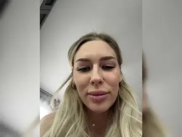 Lovensesgirl  live sex cam