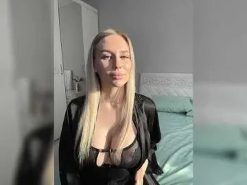 Lovensesgirl  live sex cam