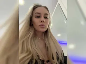 Lovensesgirl  live sex cam