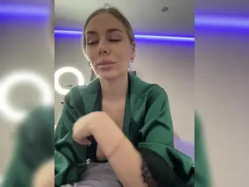 Lovensesgirl  live sex cam