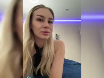 Lovensesgirl  live sex cam