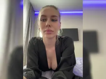 Lovensesgirl  live sex cam