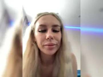 Lovensesgirl  live sex cam