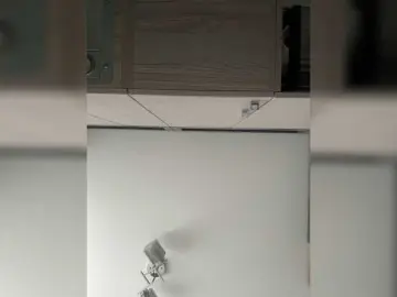 Lovensesgirl  live sex cam