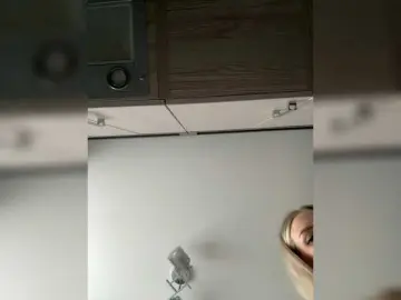 Lovensesgirl  live sex cam