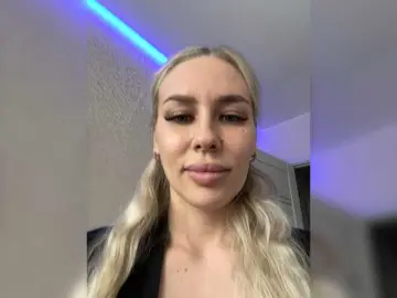 Lovensesgirl  live sex cam