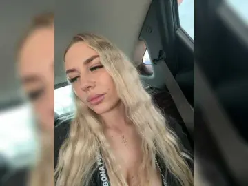 Lovensesgirl  live sex cam