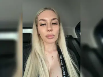 Lovensesgirl  live sex cam