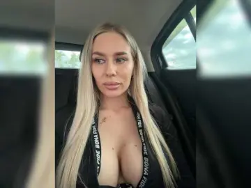 Lovensesgirl  live sex cam