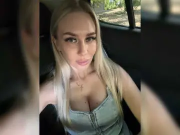Lovensesgirl  live sex cam