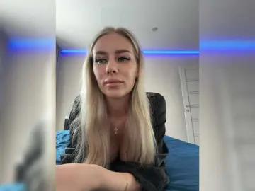 Lovensesgirl  live sex cam