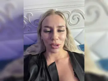 Lovensesgirl  live sex cam