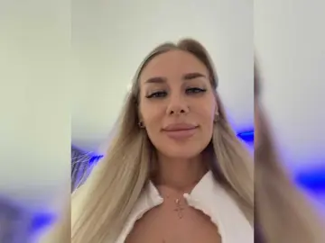 Lovensesgirl  live sex cam