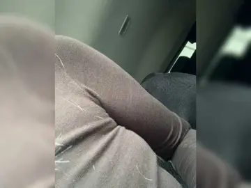 Lovensesgirl  live sex cam