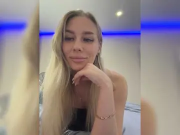 Lovensesgirl  live sex cam
