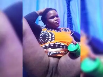 Nyarri  live sex cam