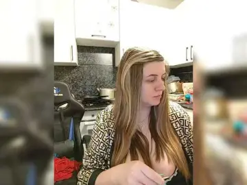 Viktoria777a  live sex cam