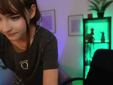 EllaYoung  live sex cam