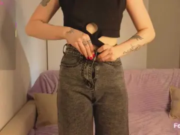 Sateitelu  live sex cam