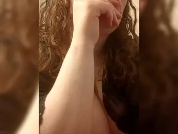 Sexyred3141-1  live sex cam