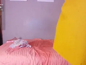 Kitty4daddy  live sex cam
