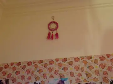 AlizeHentaiMeow  live sex cam