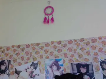 AlizeHentaiMeow  live sex cam