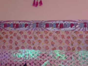 AlizeHentaiMeow  live sex cam