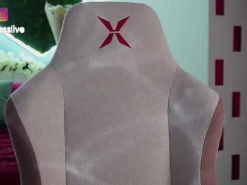 Greedy-Kim5  live sex cam