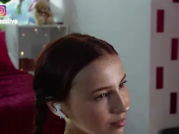 Greedy-Kim5  live sex cam