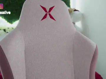 Greedy-Kim5  live sex cam