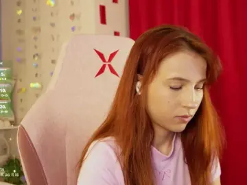 Greedy-Kim5  live sex cam