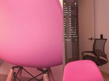 Sarah-06  live sex cam