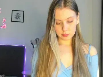 Elliediaz  live sex cam