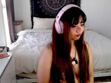 Enticeyou  live sex cam