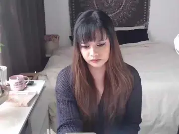 Enticeyou  live sex cam