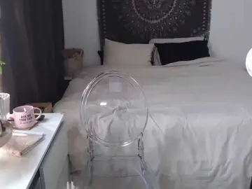 Enticeyou  live sex cam