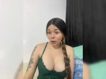 Erika18love  live sex cam