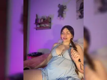 Erika18love  live sex cam