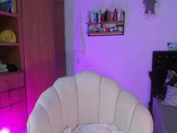 Erika18love  live sex cam