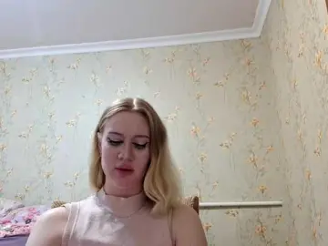 Linafinay  live sex cam