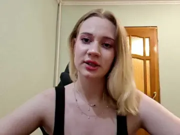 Linafinay  live sex cam