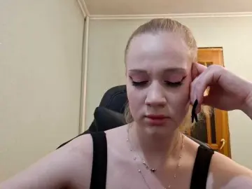 Linafinay  live sex cam